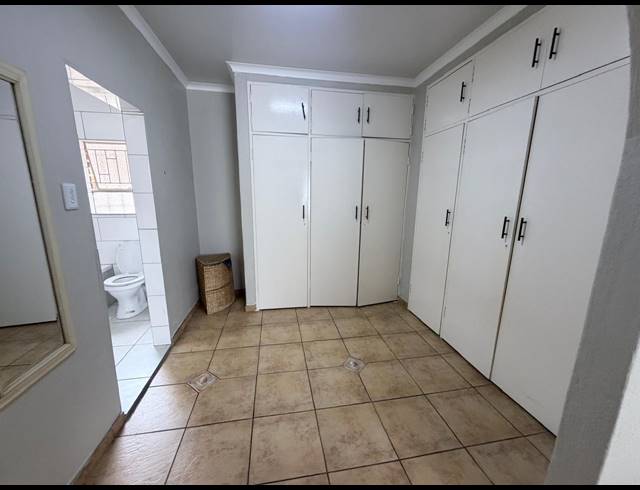 4 BEDROOM FREESTANDING FOR SALE IN SUNAIR PARK